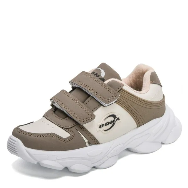 Almir Boys' Casual Sneaker