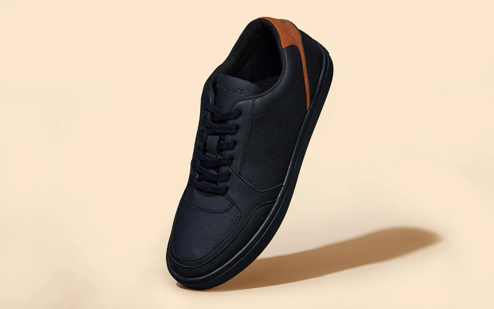 Casual Pop Sneakers : Black