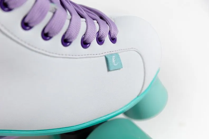 Chaya Melrose White/Teal Roller Skates