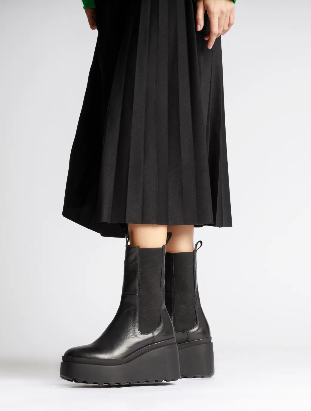 Kajsa Black Platform Chelsea Boots