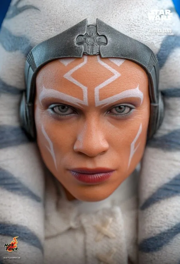 Star Wars: Ahsoka (TV) - Ahsoka Tano 1:6 Scale Collectable Figure Hot Toy